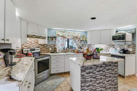 2937 SE Darien Road, Port St. Lucie FL - photo 6 of 36