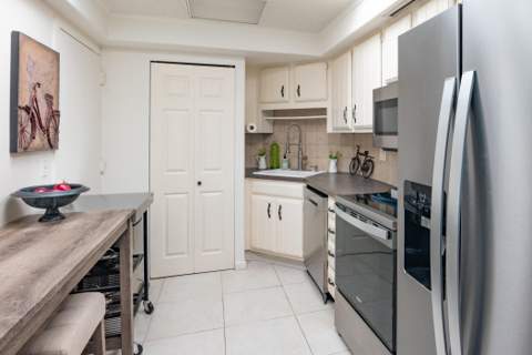 2400 Presidential Way #302, West Palm Beach FL - photo 11 of 30
