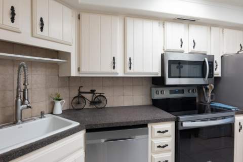 2400 Presidential Way #302, West Palm Beach FL - photo 13 of 30