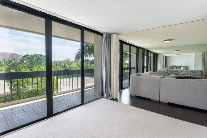 2 bedroom Condominium at 2400 Presidential Way #302, Lands Of The President Condo 3, West Palm Beach — photo 5