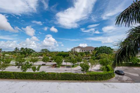2400 Presidential Way #302, West Palm Beach FL - photo 24 of 30
