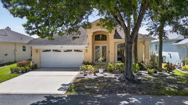 3 bedroom Single Family Residence at 562 NW Lambrusco Drive, Kings Isle Phase Iic, Port St. Lucie — photo 3