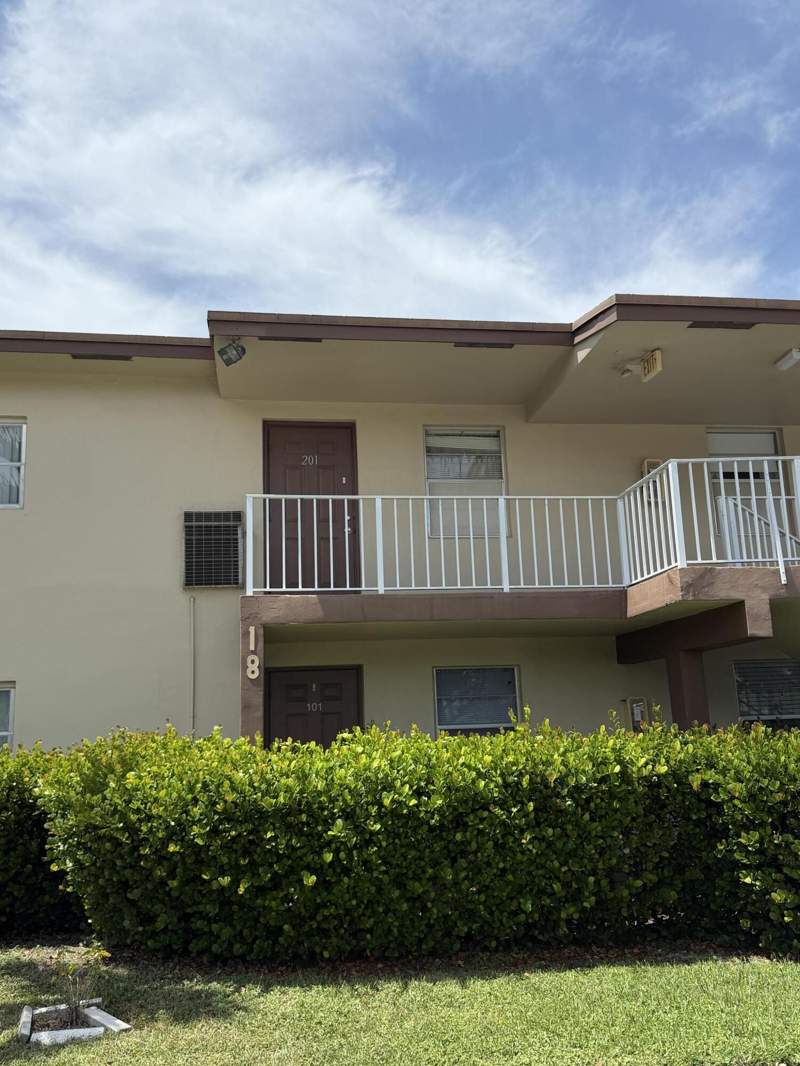 2 bedroom Condominium at 7405 W Atlantic Boulevard #201, Oriole Gardens 18 Condo, Margate — photo 3