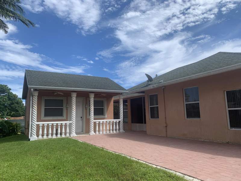 4 bedroom Single Family Residence at 2215 Hypoluxo Road, Island Estates, Lake Worth — photo 4