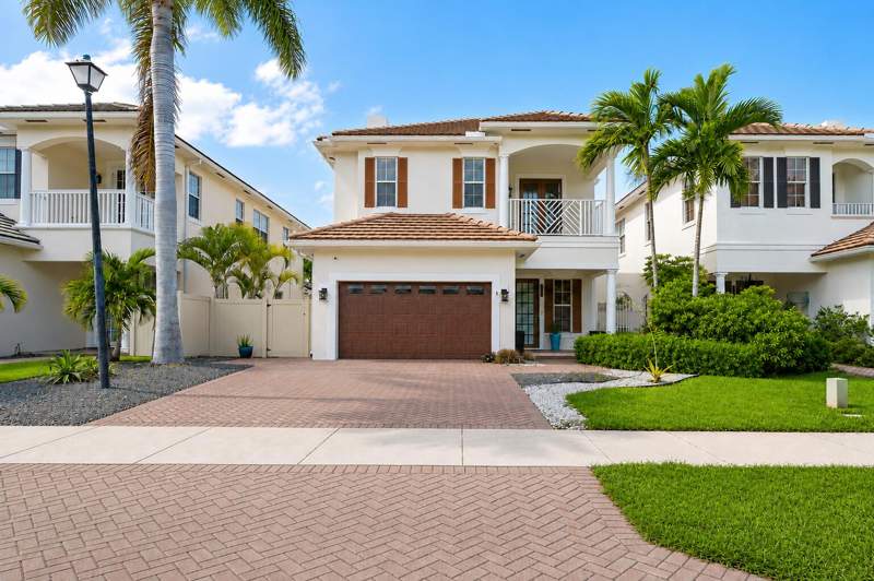 3 bedroom Single Family Residence at 1505 SW 23rd Street, River Oaks, Fort Lauderdale — photo 2