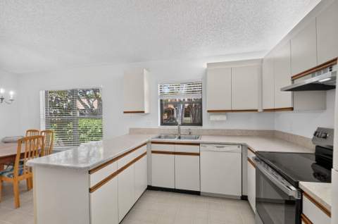 51 Via De Casas Norte, Boynton Beach FL - photo 11 of 50