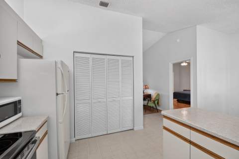51 Via De Casas Norte, Boynton Beach FL - photo 12 of 50