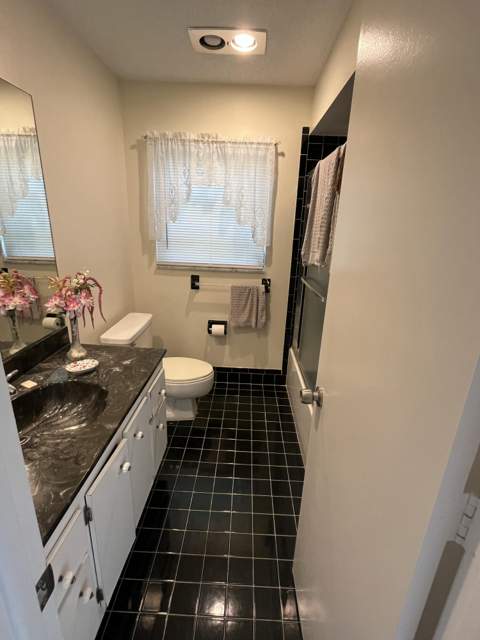 4804 Mango Drive, Tamarac FL - photo 8 of 34