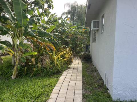 4804 Mango Drive, Tamarac FL - photo 16 of 34