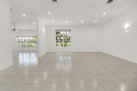 551 NW 108th Avenue, Plantation FL - photo 16 of 44