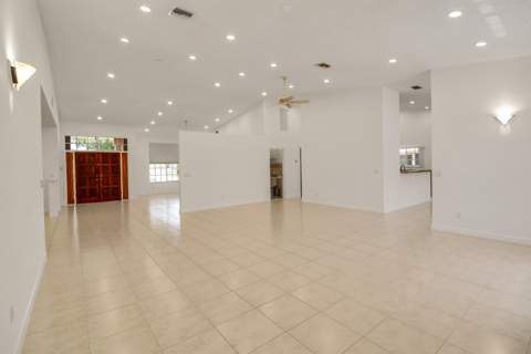 551 NW 108th Avenue, Plantation FL - photo 13 of 44
