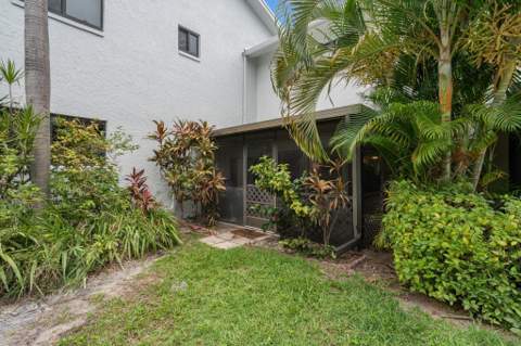 2116 NE 44th Street, Lighthouse Point FL - photo 9 of 25