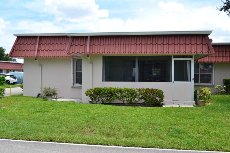 2 bedroom Villa at 570 Laconia Circle, Covered Bridge Condo, Lake Worth — photo 3