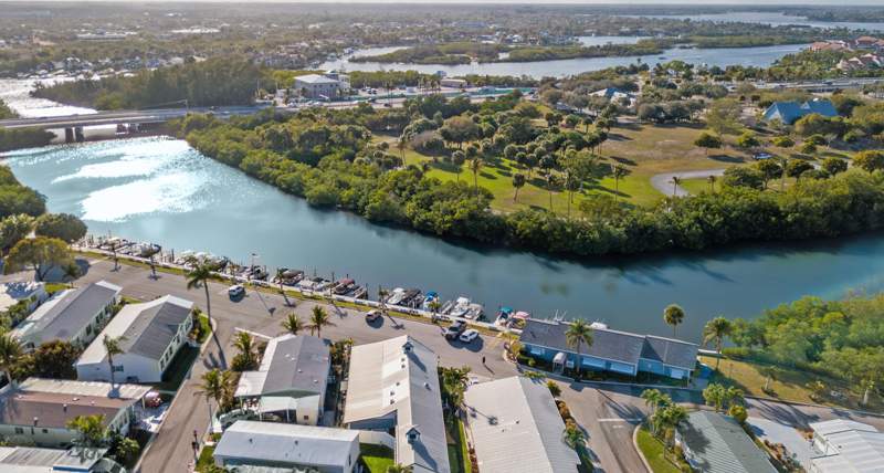 2 bedroom Manufactured Home at 400 N Highway A1A Lot 64, Jupiter River Park Condo, Jupiter — photo 2