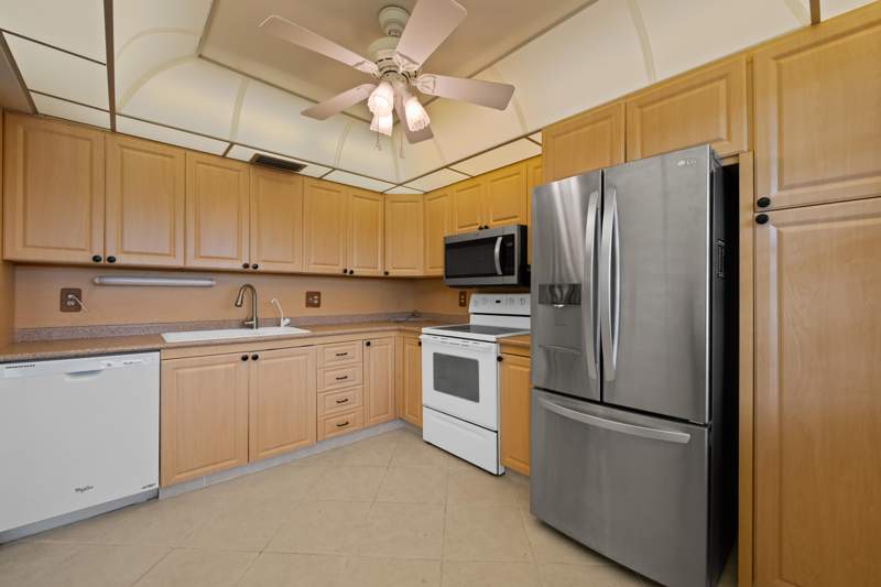 2 bedroom Condominium at 2202 Lucaya Bend #D4, Lucaya Village 2-A Condo, Coconut Creek — photo 4