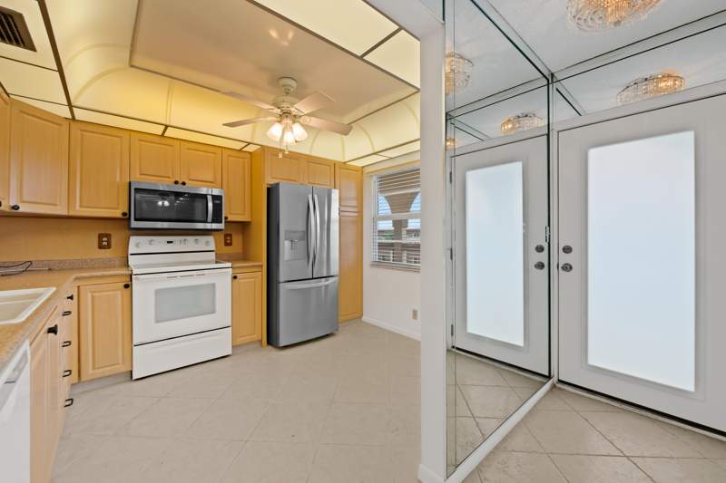 2 bedroom Condominium at 2202 Lucaya Bend #D4, Lucaya Village 2-A Condo, Coconut Creek — photo 5
