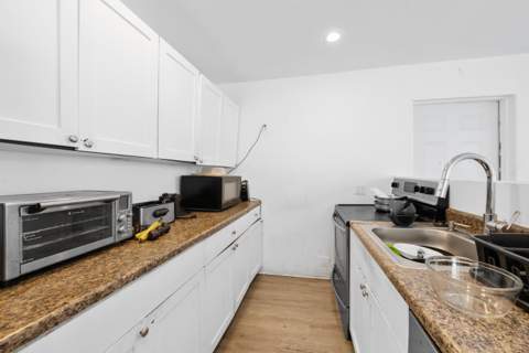 242 SW 3rd Street, Deerfield Beach FL - photo 11 of 20