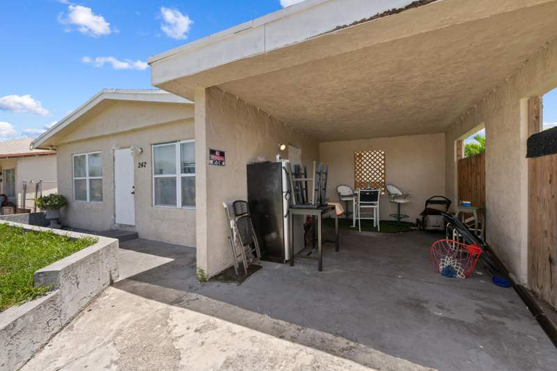 3 bedroom Single Family Residence at 242 SW 3rd Street, Carver Heights, Deerfield Beach — photo 5