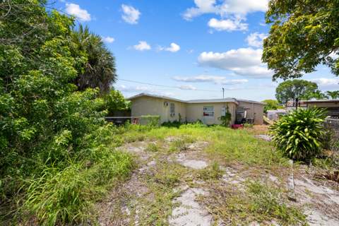 242 SW 3rd Street, Deerfield Beach FL - photo 6 of 20