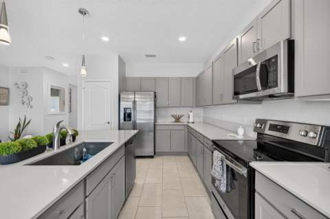 4206 Birkdale Drive, Fort Pierce FL - photo 10 of 67