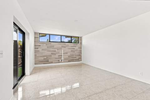 3801 Victoria Drive, West Palm Beach FL - photo 8 of 33