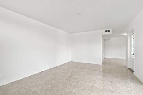 3801 Victoria Drive, West Palm Beach FL - photo 12 of 33