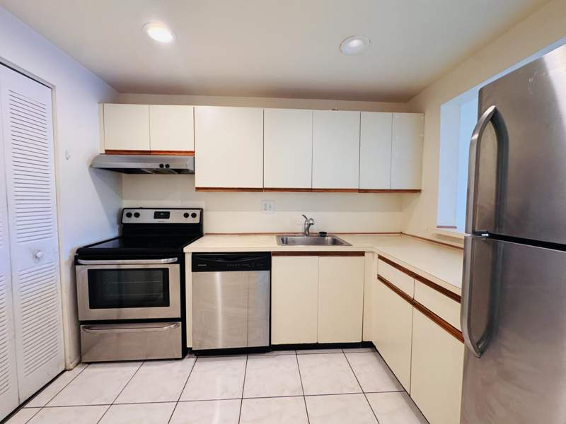 1 bedroom Condominium at 8025 S Colony Cir Circle #203, Versailles Gardens Condo, Tamarac — photo 4