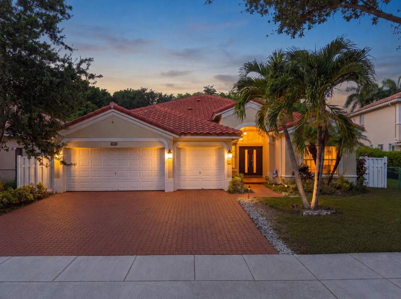 5 bedroom Single Family Residence at 3616 SW 163rd Avenue, Nautica Plat, Miramar — photo 2