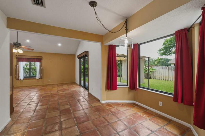 3 bedroom Single Family Residence at 3274 NW 104th Terrace, Joshlee Subdivision, Sunrise — photo 5