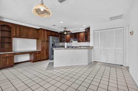 10940 Stafford Circle, Boynton Beach FL - photo 15 of 52