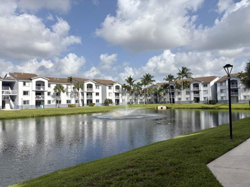 1 bedroom Condominium at 2640 S University Drive #127, Royal Grand Condo, Davie — photo 2