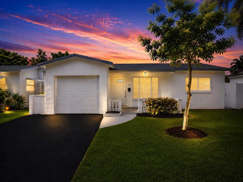 2 bedroom Single Family Residence at 4827 NW 43rd Court, Oakland Estates 4th Sec, Lauderdale Lakes — photo 2