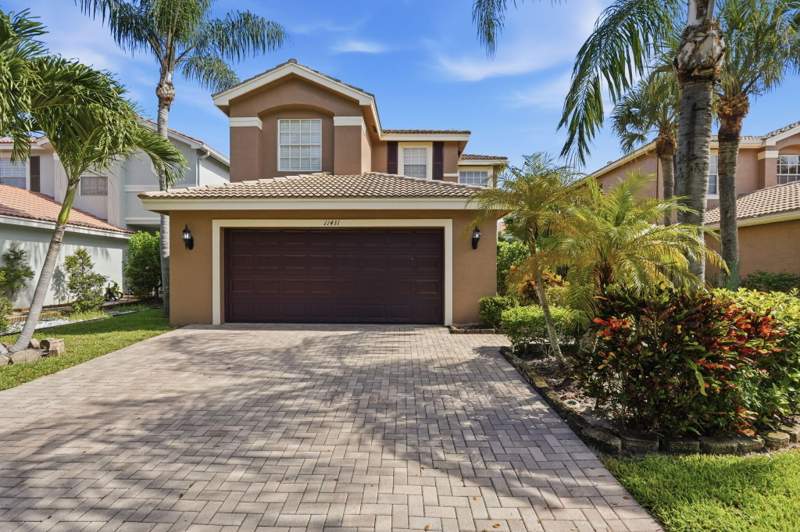 5 bedroom Single Family Residence at 11431 Sage Meadow Terrace, Nautica Lakes Pud 1, Royal Palm Beach — photo 3