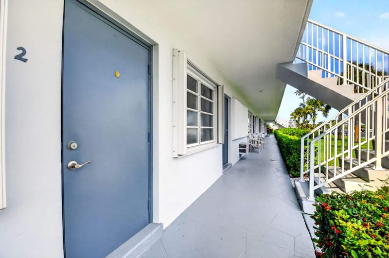 2 bedroom Condominium at 2430 S Federal Highway #2, Hampshire Gardens, Boynton Beach — photo 4