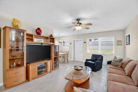 2430 S Federal Highway #2, Boynton Beach FL - photo 15 of 63