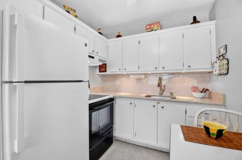 2430 S Federal Highway #2, Boynton Beach FL - photo 9 of 63