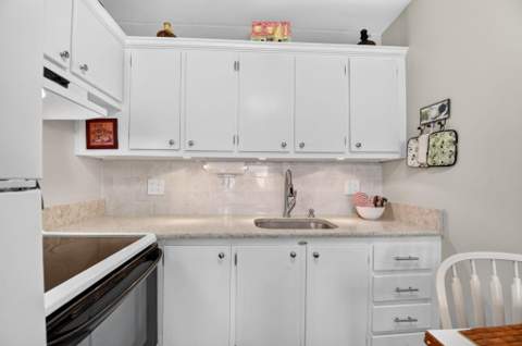2430 S Federal Highway #2, Boynton Beach FL - photo 10 of 63