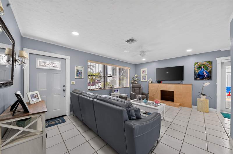 3 bedroom Single Family Residence at 5826 Churchill Court, Park Ridge, West Palm Beach — photo 5