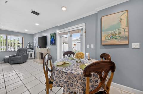 5826 Churchill Court, West Palm Beach FL - photo 10 of 29
