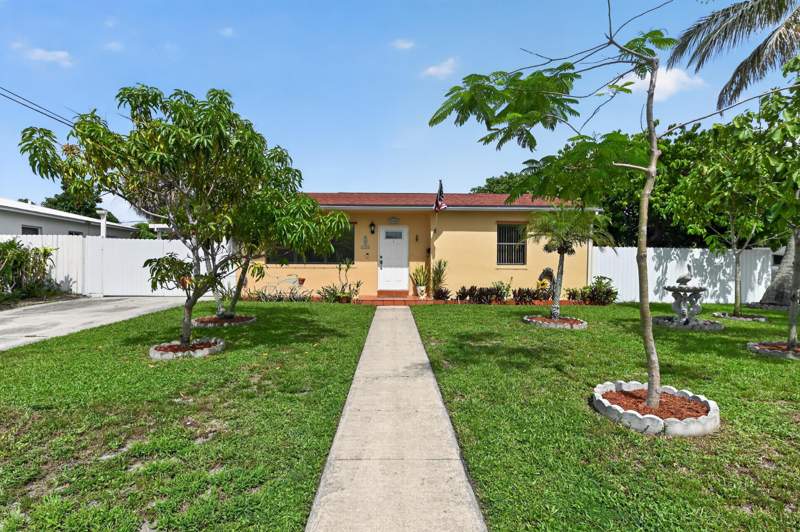 3 bedroom Single Family Residence at 5826 Churchill Court, Park Ridge, West Palm Beach — photo 3