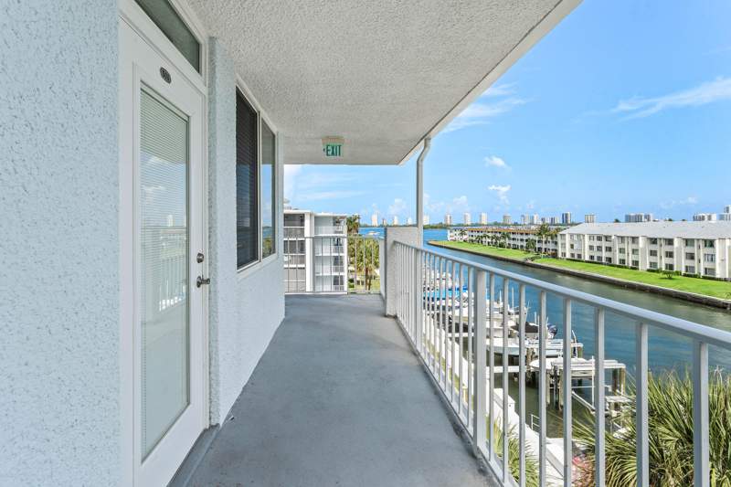 2 bedroom Condominium at 108 Paradise Harbour Boulevard #502, Paradise Villas Condo, North Palm Beach — photo 2
