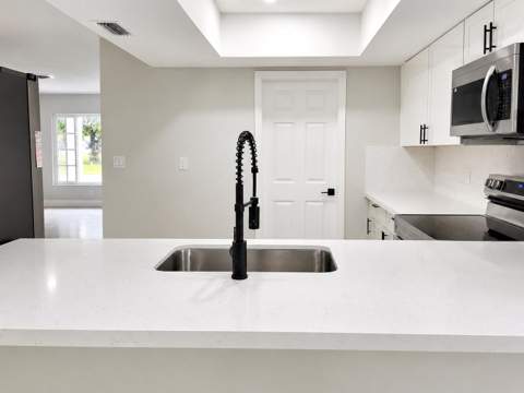 4827 NW 43rd Court, Lauderdale Lakes FL - photo 6 of 35