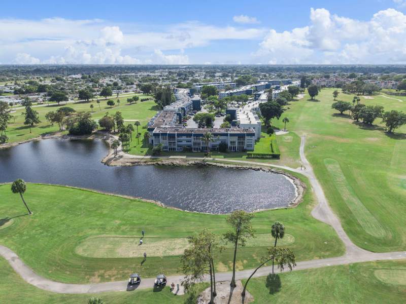 2 bedroom Condominium at 7837 Golf Circle Drive #209, Oriole Golf & Tennis Club Condo, Margate — photo 3