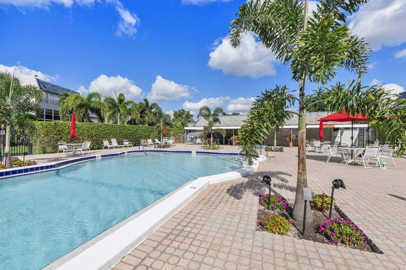 2 bedroom Condominium at 7837 Golf Circle Drive #209, Oriole Golf & Tennis Club Condo, Margate — photo 4