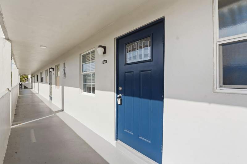 2 bedroom Condominium at 7837 Golf Circle Drive #209, Oriole Golf & Tennis Club Condo, Margate — photo 5