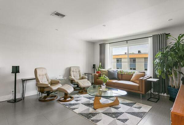 2 bedroom Condominium at 9 NE 19th Court #C216, Manor Grove Village One Inc, Wilton Manors — photo 3
