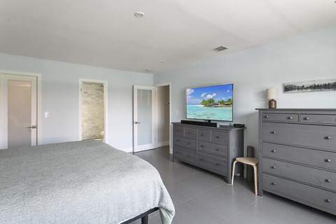 9 NE 19th Court #C216, Wilton Manors FL - photo 8 of 21