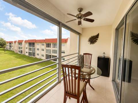 2651 Sunrise Lakes Drive #310, Sunrise FL - photo 23 of 26