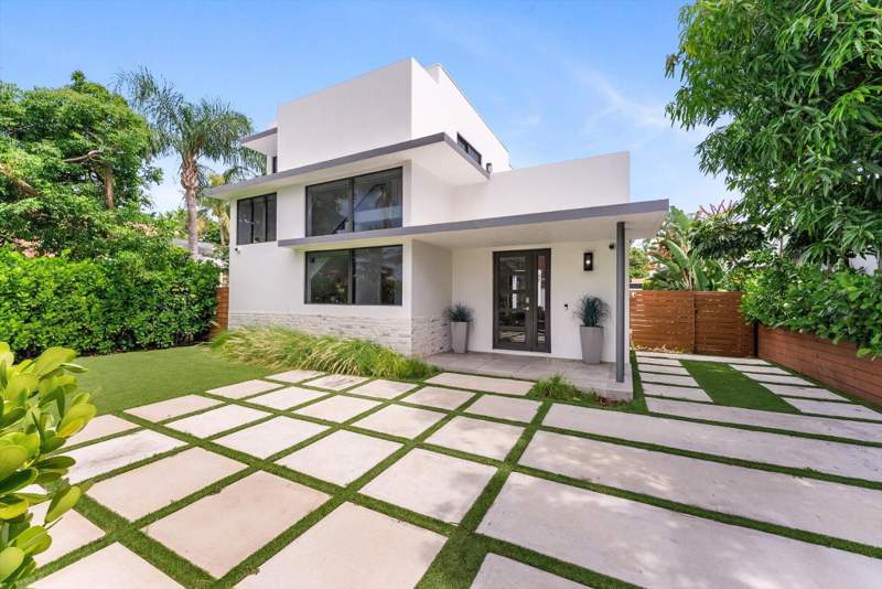 4 bedroom Single Family Residence at 509 38th Street, Northwood Add, West Palm Beach — photo 2