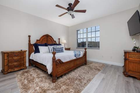 1560 SE Sheffield Terrace #102, Stuart FL - photo 15 of 47